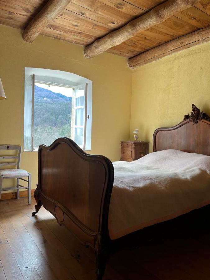 Retour Dans La Passe Vila Roche-en-Regnier Exterior foto